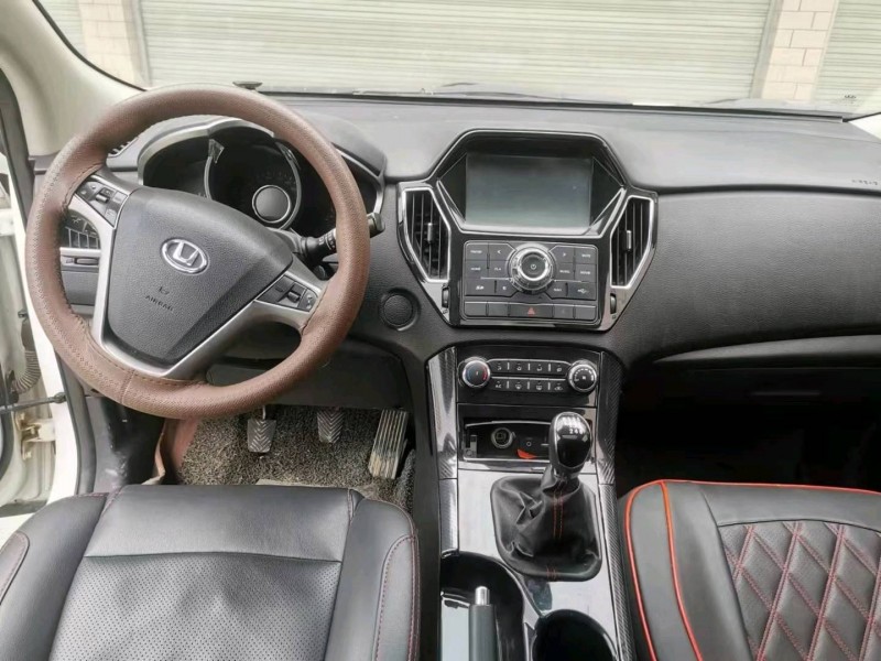 成都16年现代圣达菲4