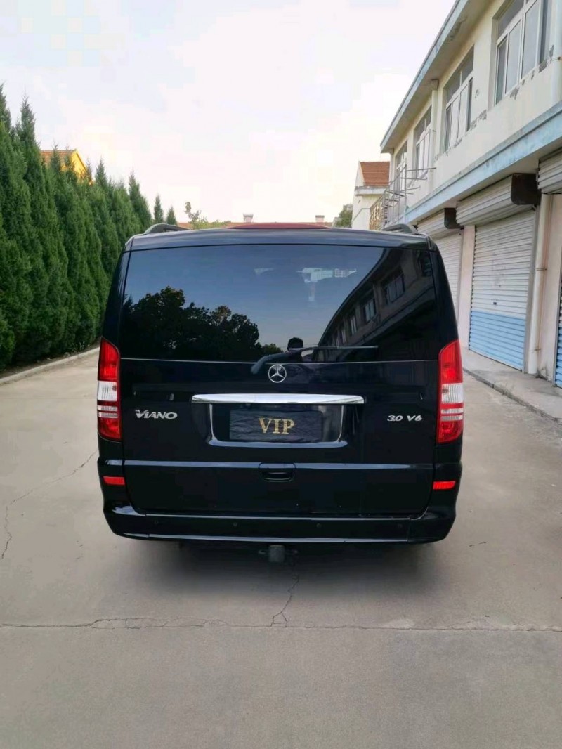 枣庄15年奔驰唯雅诺9