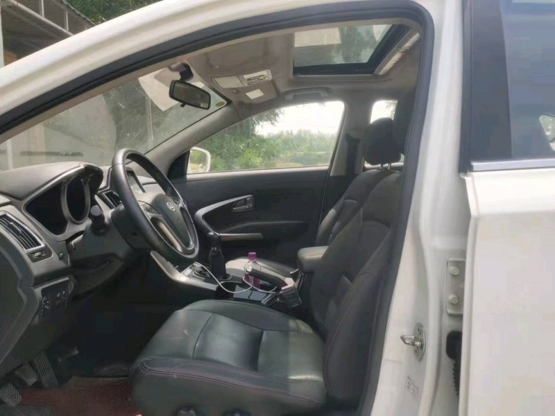 成都18年现代圣达菲6