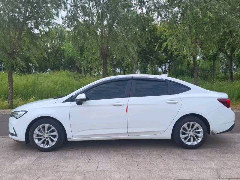 枣庄20年别克威朗1