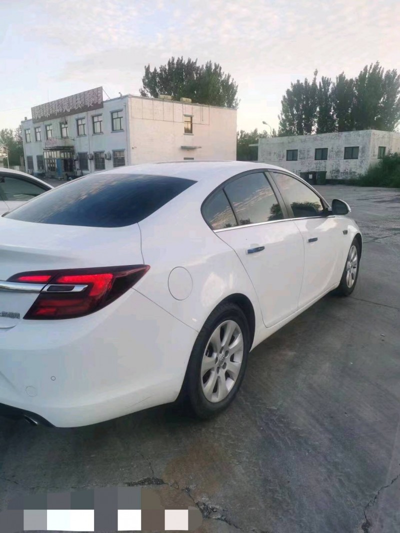 枣庄16年别克君威5