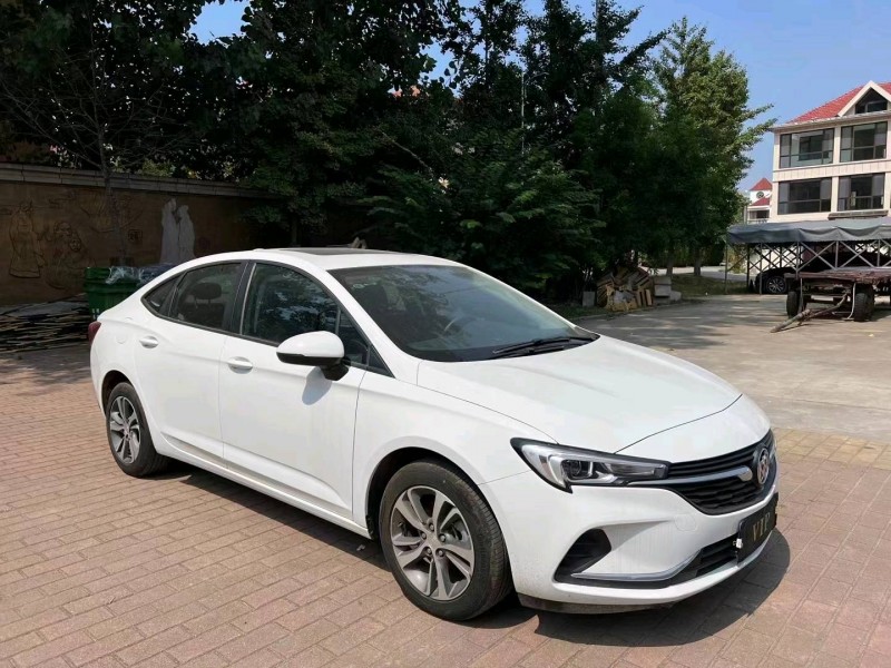 青岛21年别克威朗3