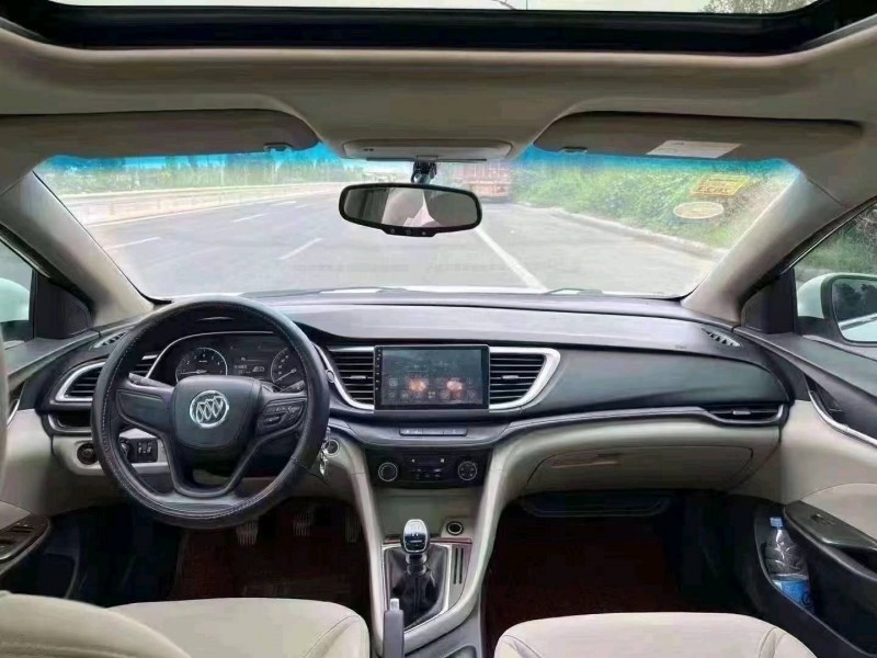 北京15年别克英朗3