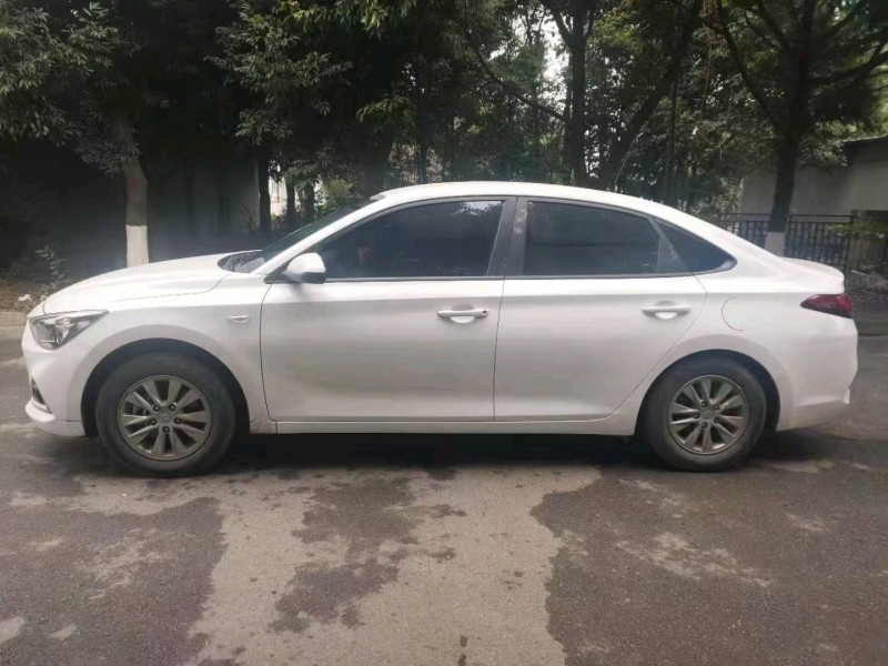 成都20年现代悦动9