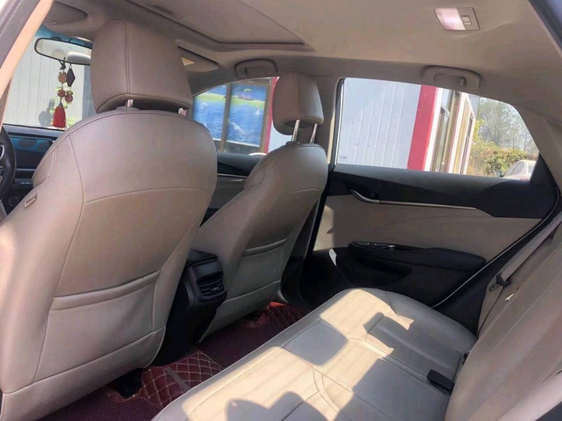 保定18年别克英朗5