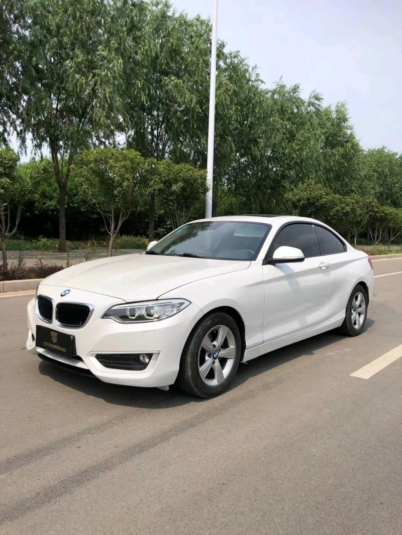 北京16年宝马2系8