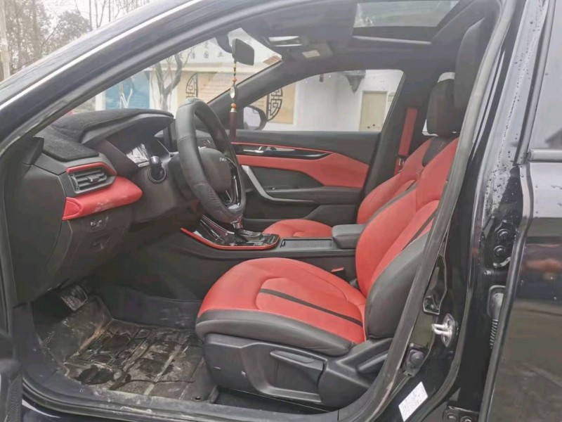 成都21年东风奕炫5