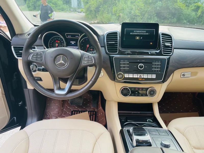 深圳17年奔驰GLE3