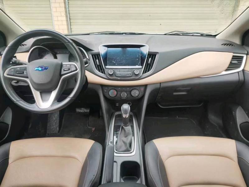 成都21年雪佛兰科鲁泽6