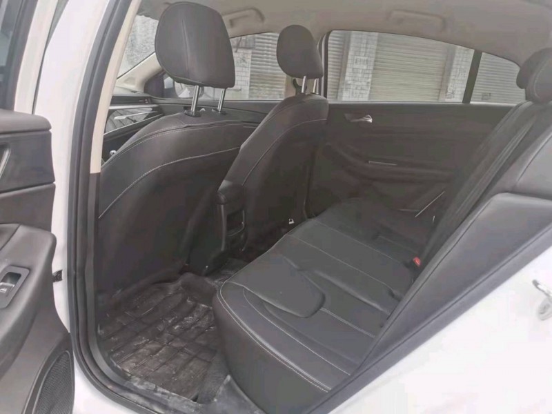 成都21年奇瑞艾瑞泽54