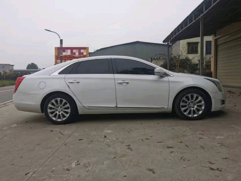成都17年凯迪拉克XTS9