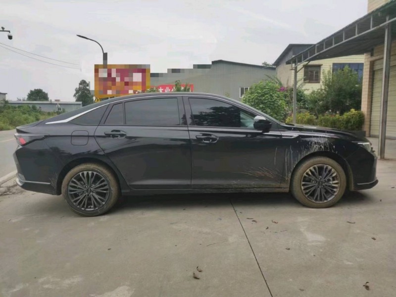 成都22年东风奕炫8