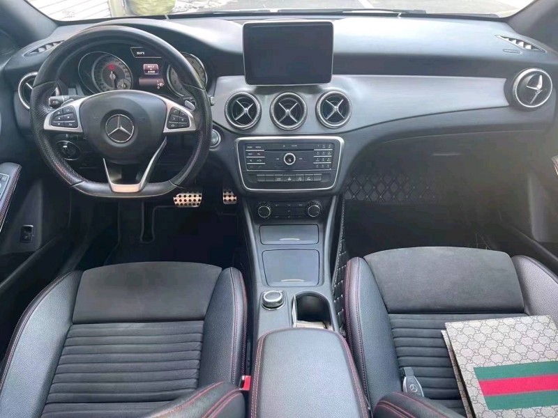 枣庄16年奔驰CLA3