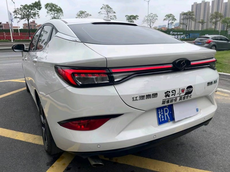 佛山21年江淮思皓A55