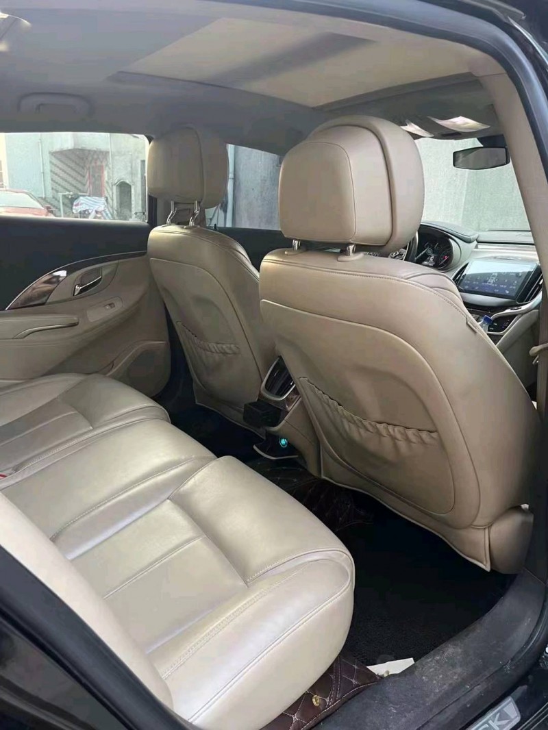 徐州16年别克君越2