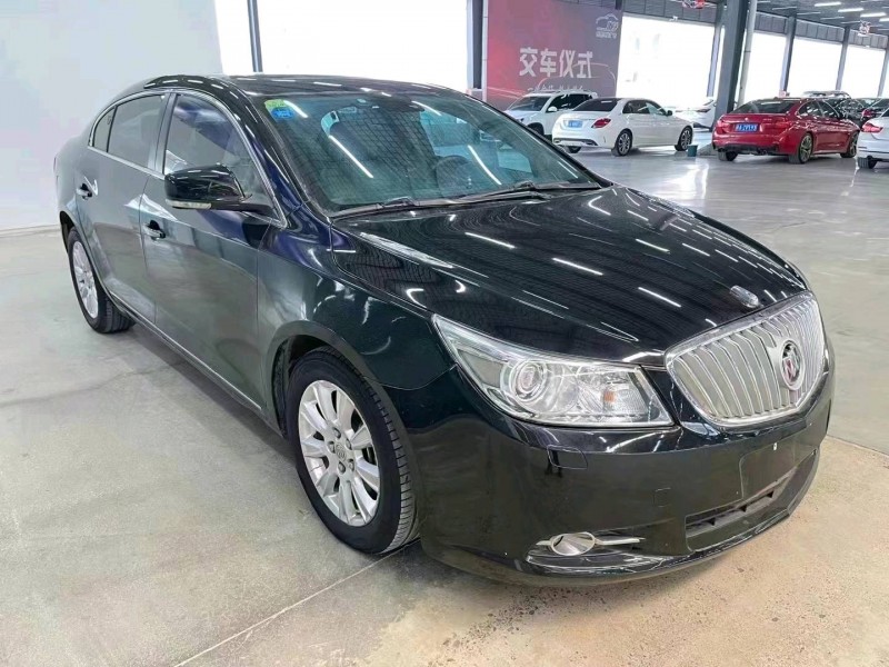 济宁13年别克君越7