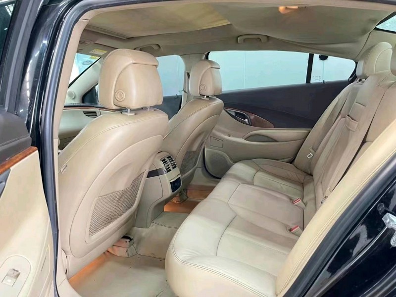 济宁13年别克君越6