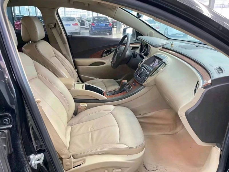 济宁13年别克君越4