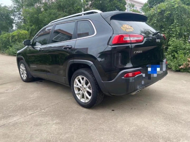 棗莊16年Jeep自由光4