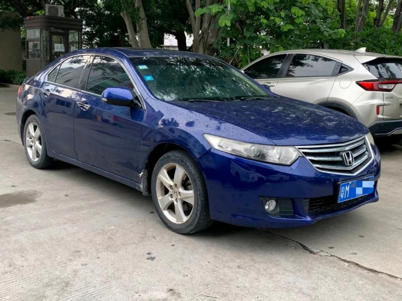 广州11年本田思铂睿3