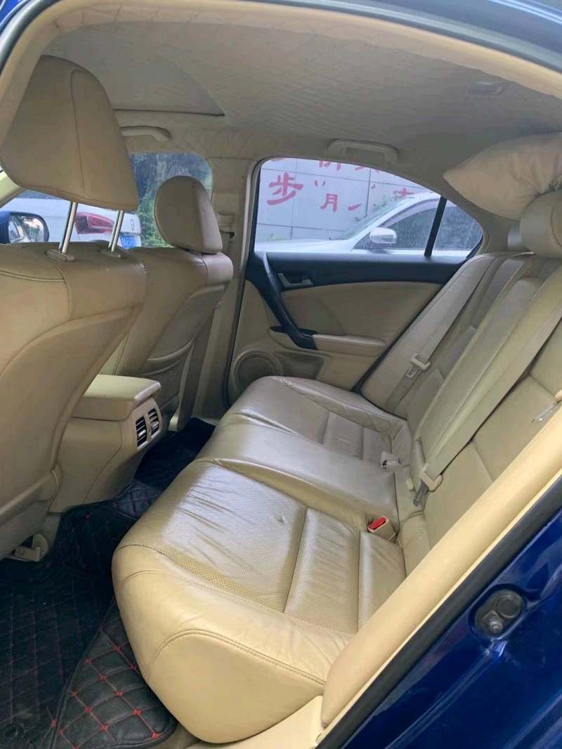 广州11年本田思铂睿4