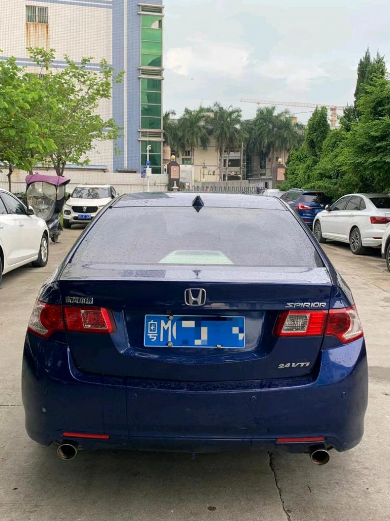 广州11年本田思铂睿7