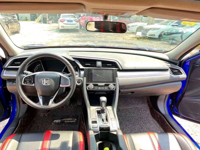 广州16年本田思域8