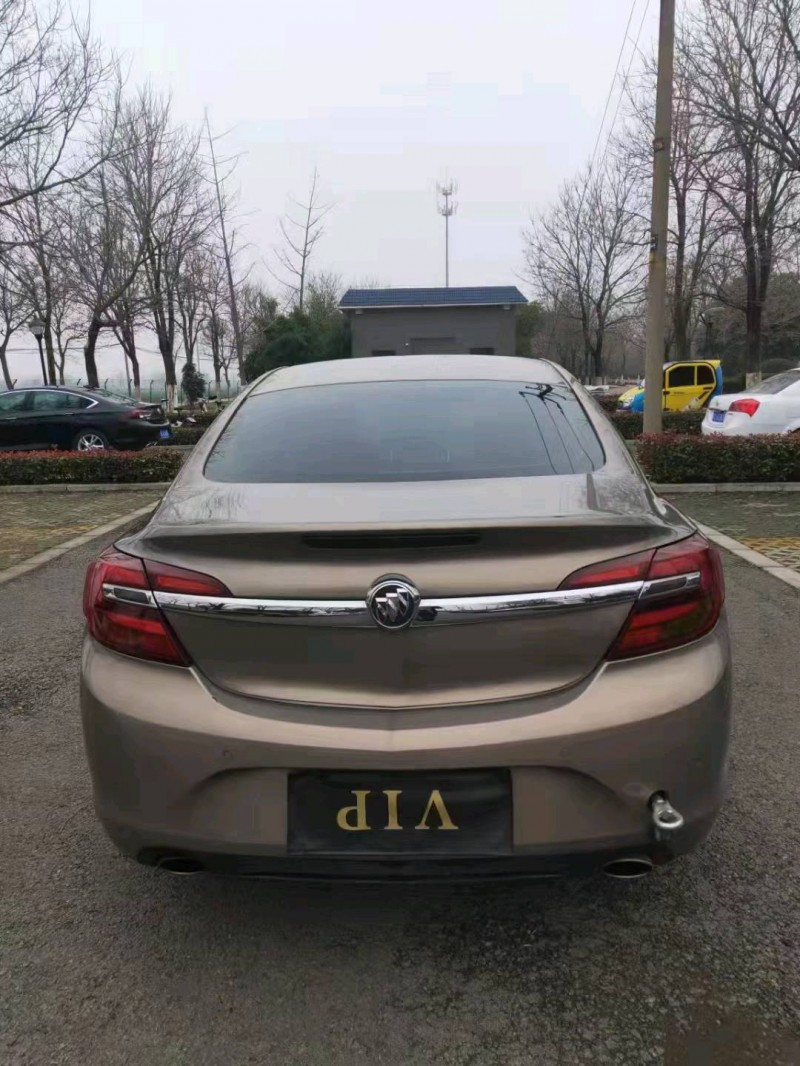 徐州14年别克君威9