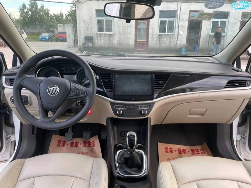 徐州17年别克威朗5