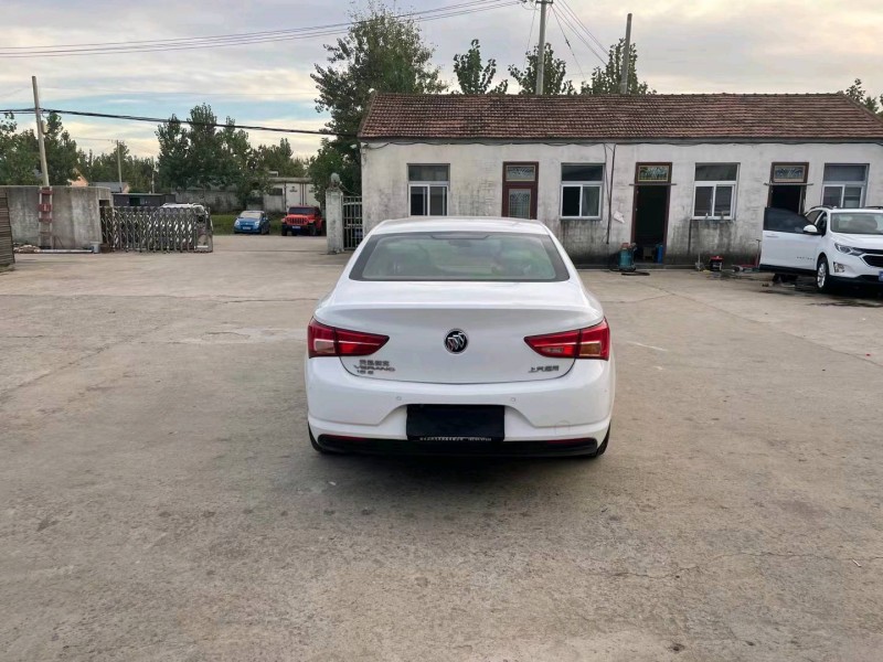 徐州17年别克威朗9