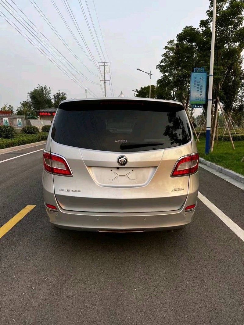 徐州13年别克GL89
