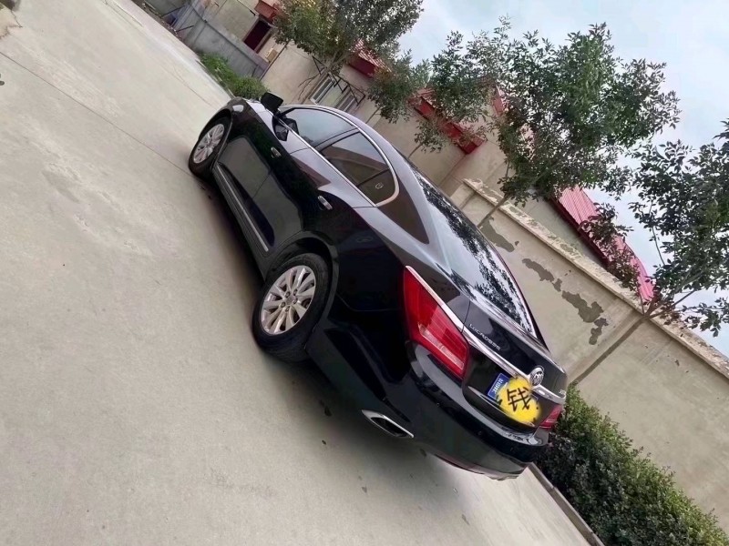 石家庄15年别克君越6