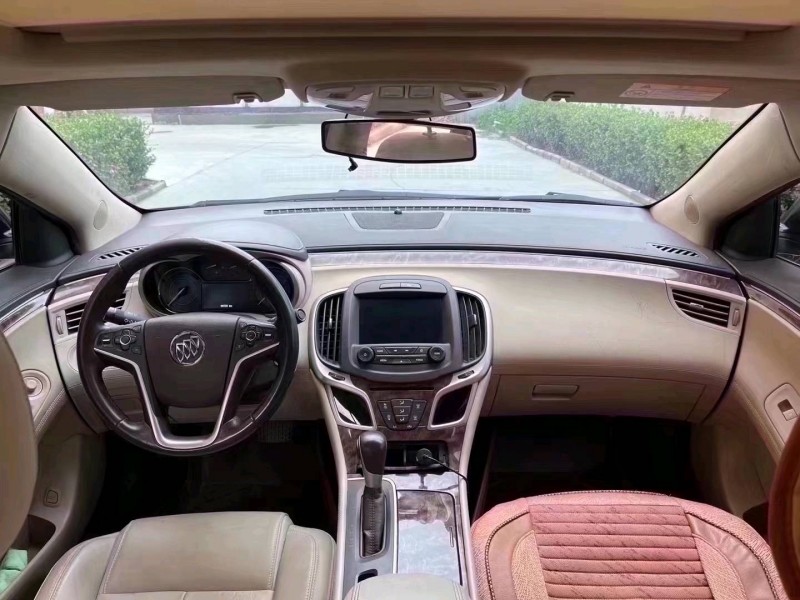 石家庄15年别克君越5