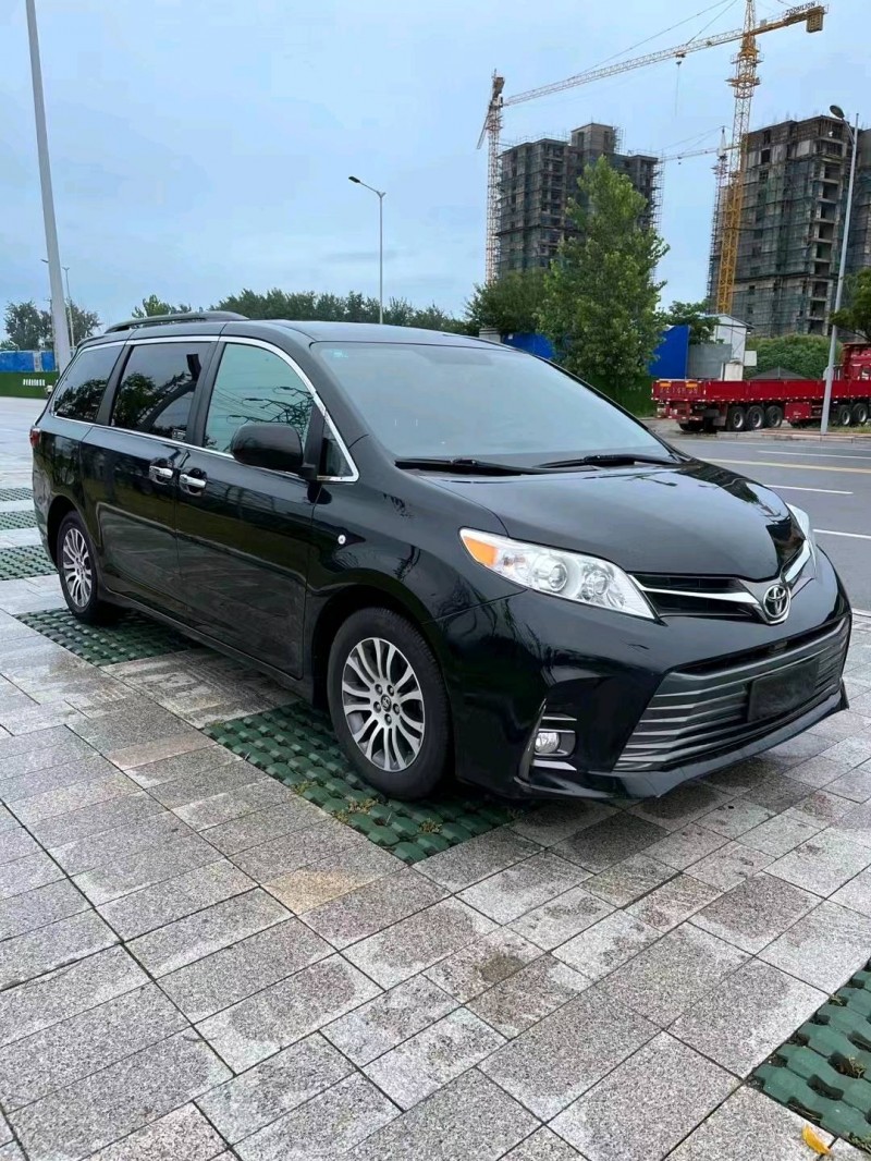 徐州19年丰田塞纳2