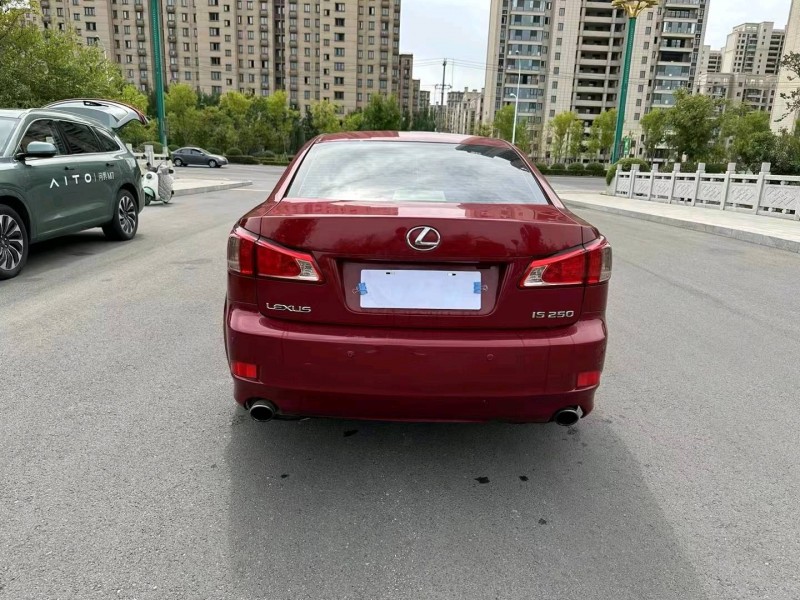 徐州11年雷克萨斯IS5