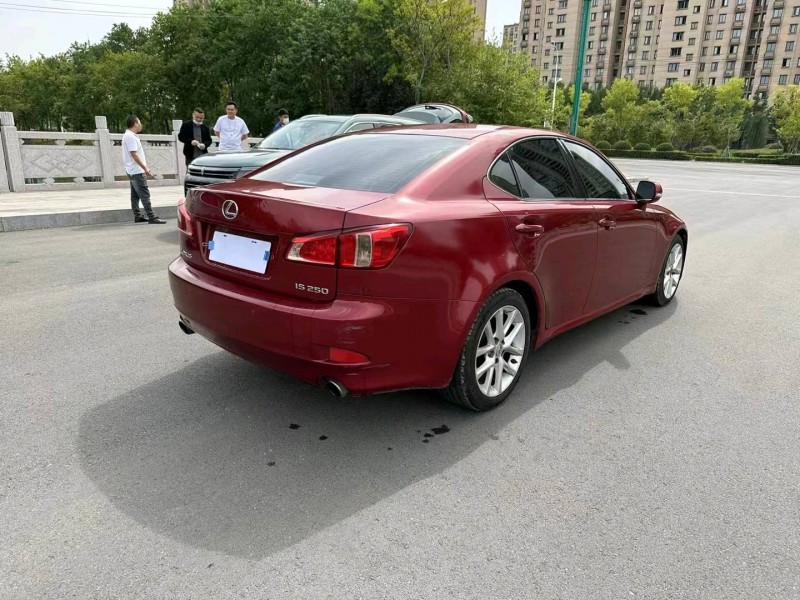 徐州11年雷克萨斯IS4