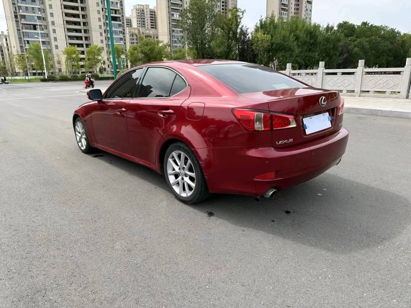 徐州11年雷克萨斯IS6