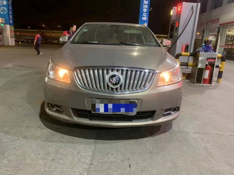 长沙12年别克君越1