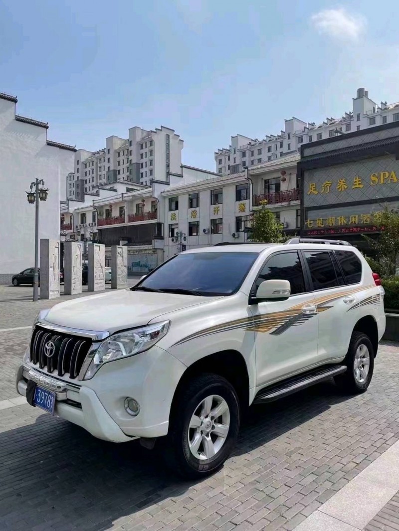 东营11年丰田普拉多2