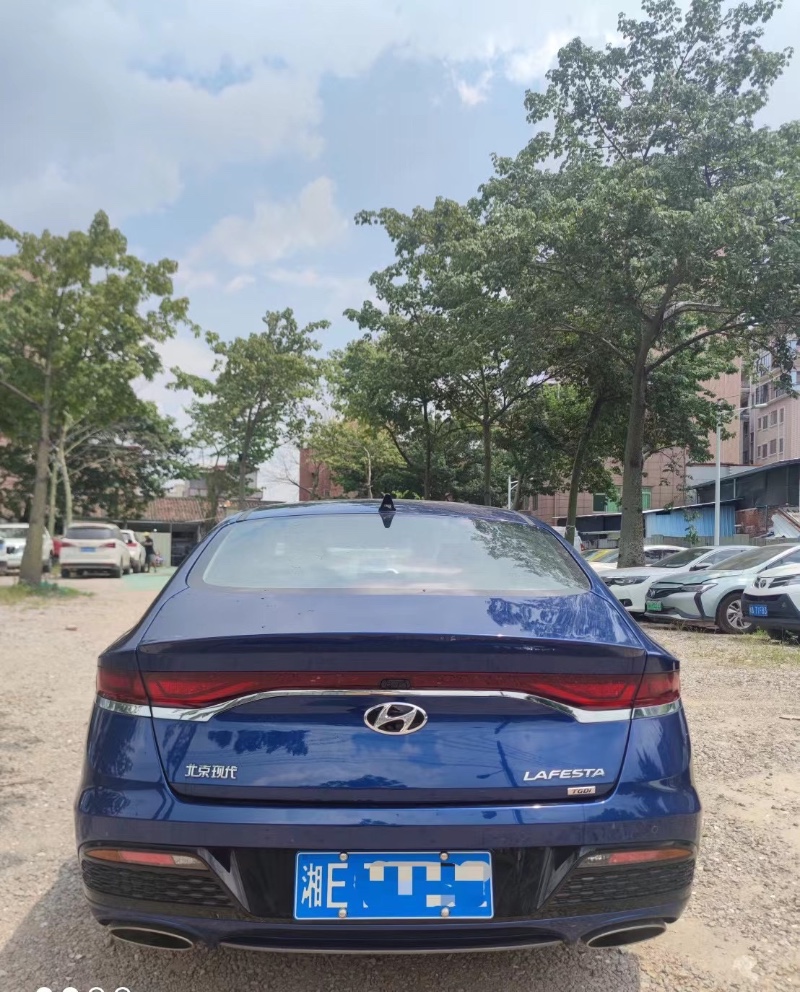 广州21年现代菲斯塔4