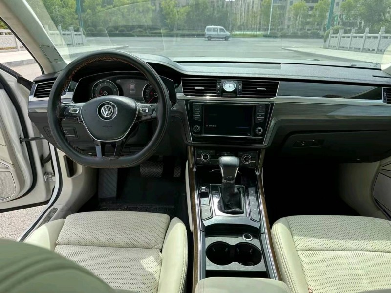 徐州18年大众辉昂2