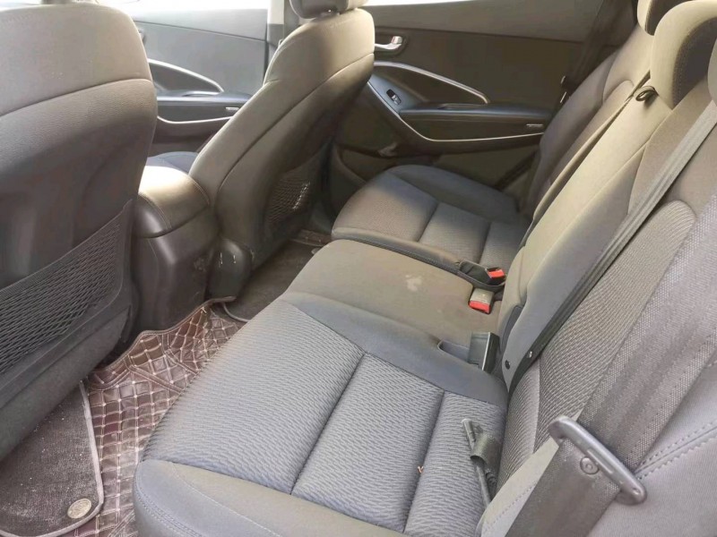 徐州13年现代全新胜达5