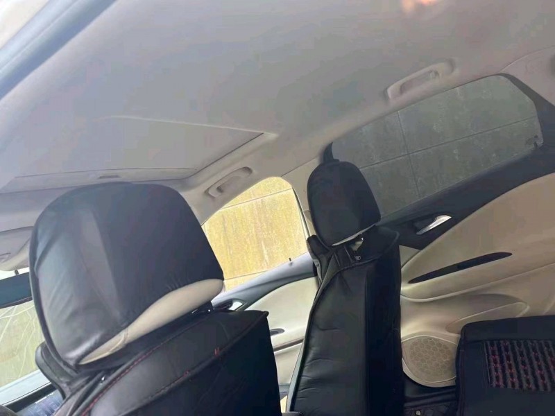 济宁20年别克威朗2