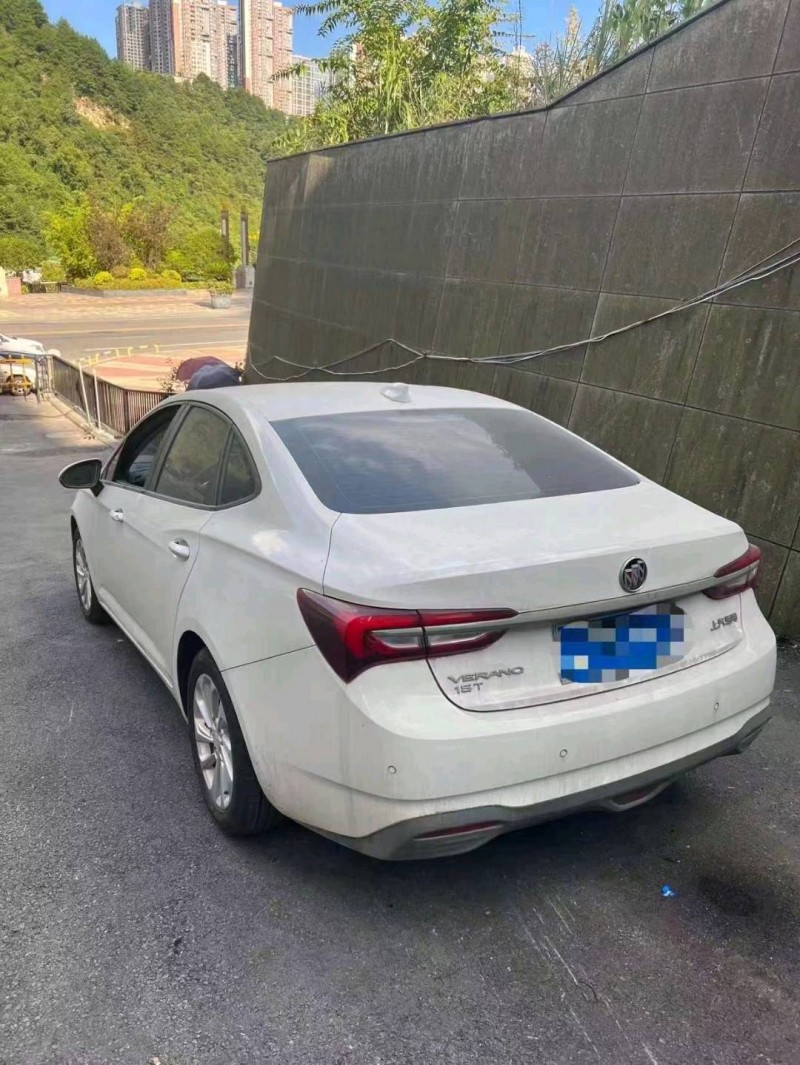 济宁20年别克威朗3