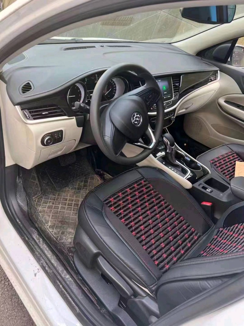 济宁20年别克威朗4