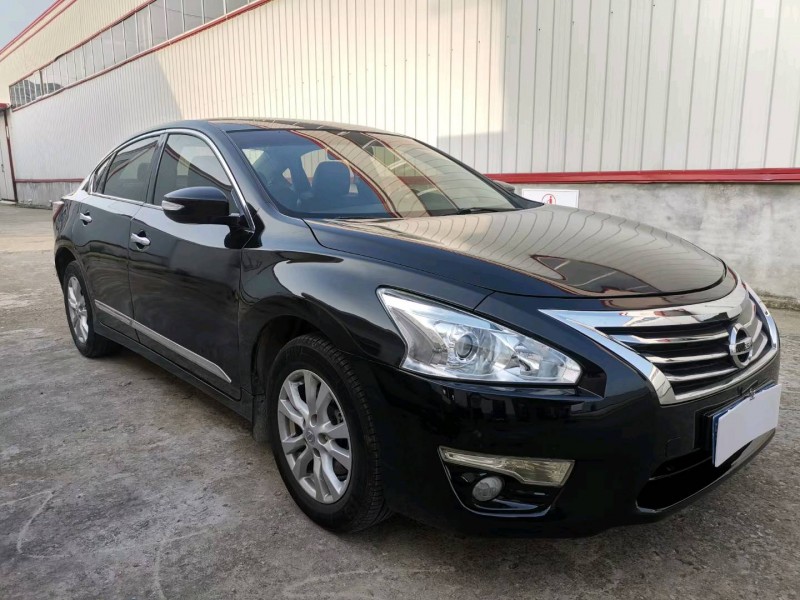 徐州15年日产天籁3