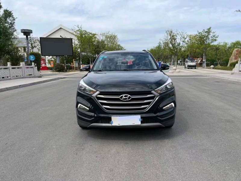 徐州17年现代途胜9