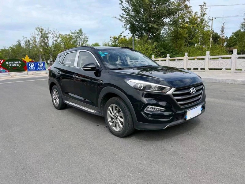 徐州17年现代途胜8