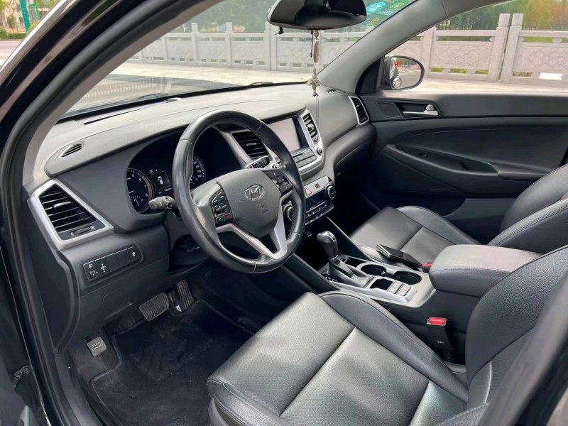 徐州17年现代途胜3