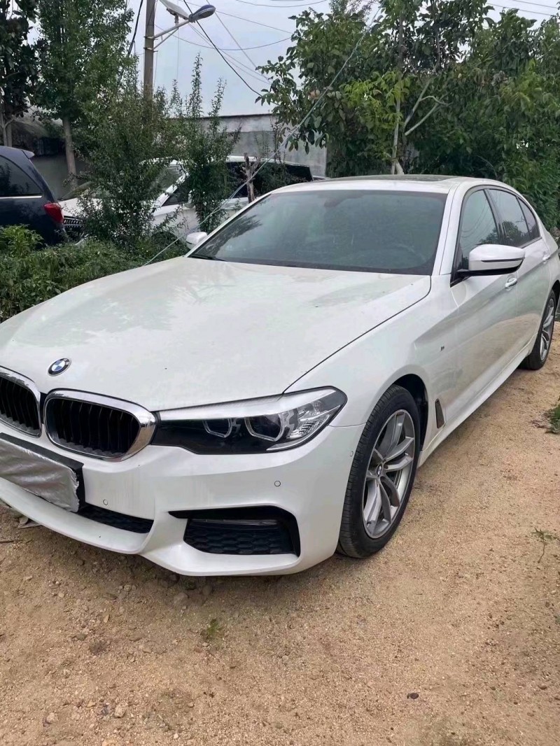北京18年宝马5系3